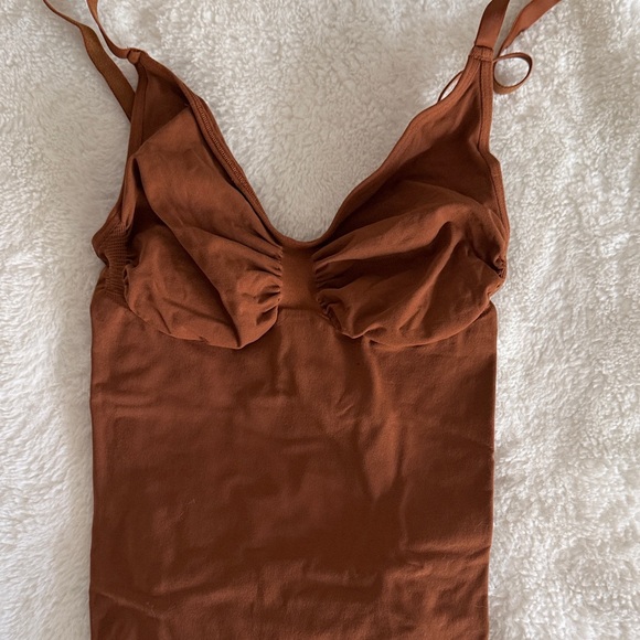 BNWT SKIMS Seamless Sculpt Catsuit - Brown and Tan Sz 2x - Picture 5 of 7